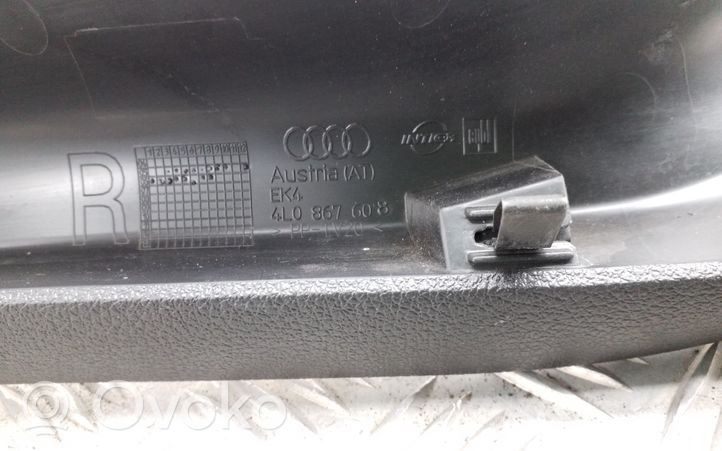 Audi Q7 4L Rivestimento laterale del portellone posteriore/bagagliaio 4L0867608