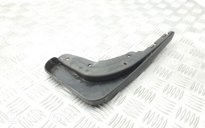 Seat Exeo (3R) Priekšējais dubļusargs 3R0075111