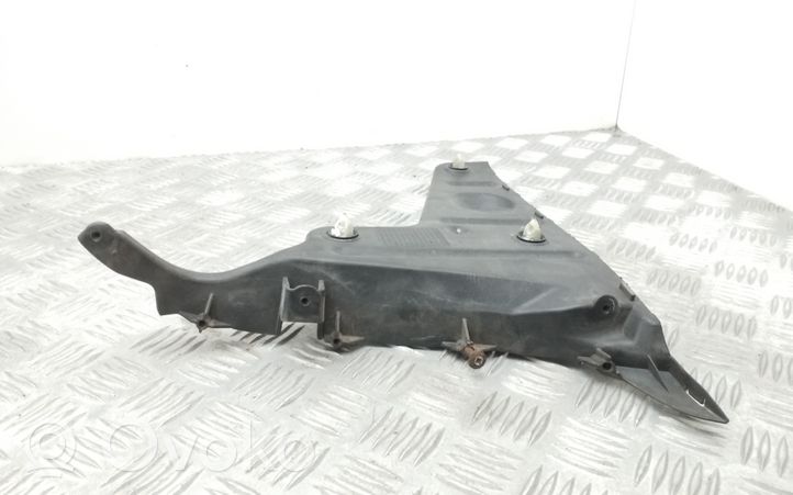 Seat Exeo (3R) Takapuskurin kannake 3R0807393