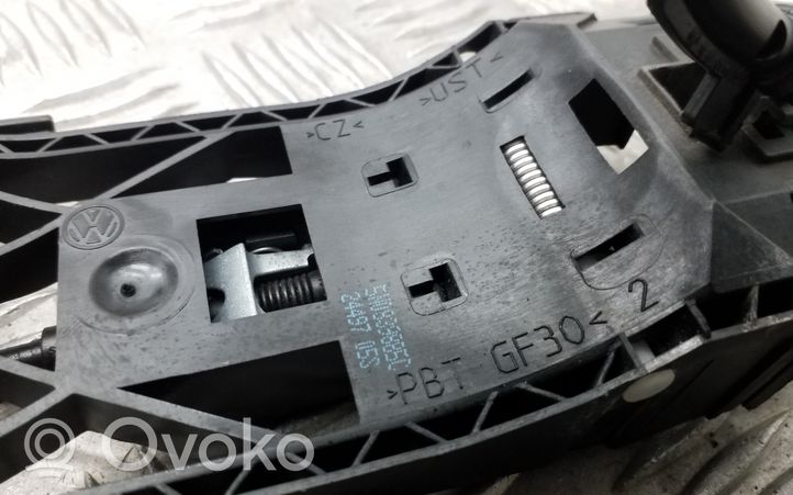 Volkswagen Tiguan Klamka/wspornik zewnętrzny drzwi tylnych 5N0839885C