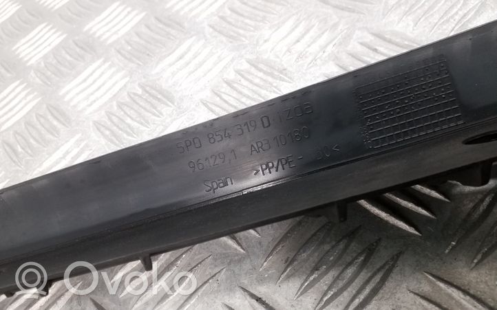 Seat Altea Listwa szyby czołowej / przedniej 5P0854319D