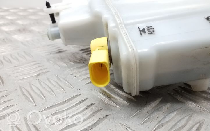 Volkswagen PASSAT B8 Brake fluid reservoir 5Q2611301H