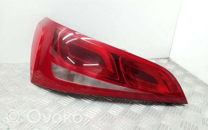 Audi Q5 SQ5 Lampy tylnej klapy bagażnika 8R0945093