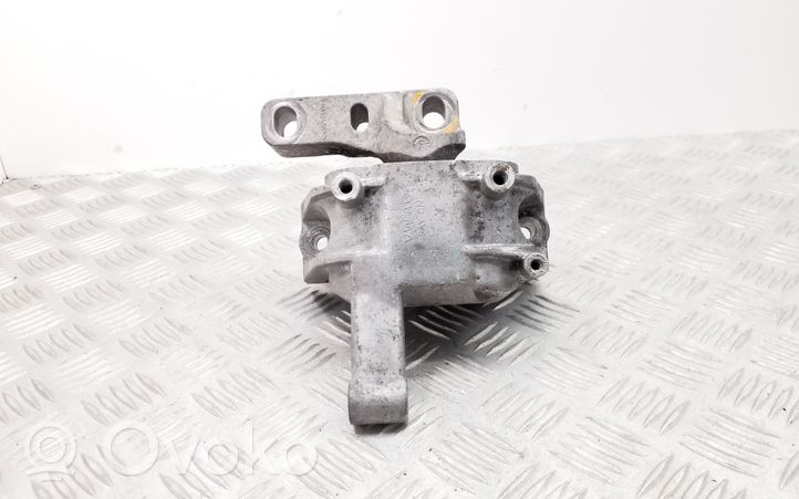 Volkswagen Sharan Supporto di montaggio del motore 5N0199262F