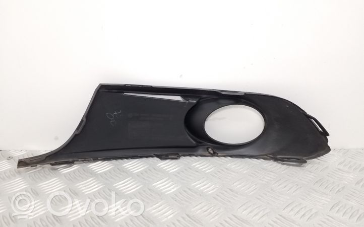 Volkswagen Jetta VI Grille antibrouillard avant 5C6853666A