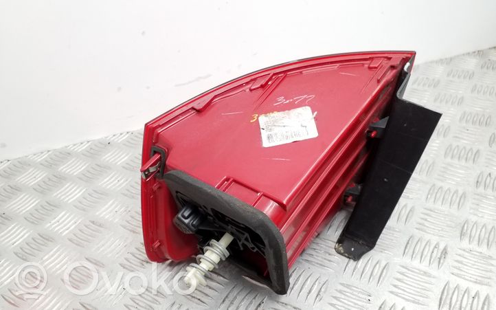 Volkswagen Jetta VI Rear/tail lights 5C6945095