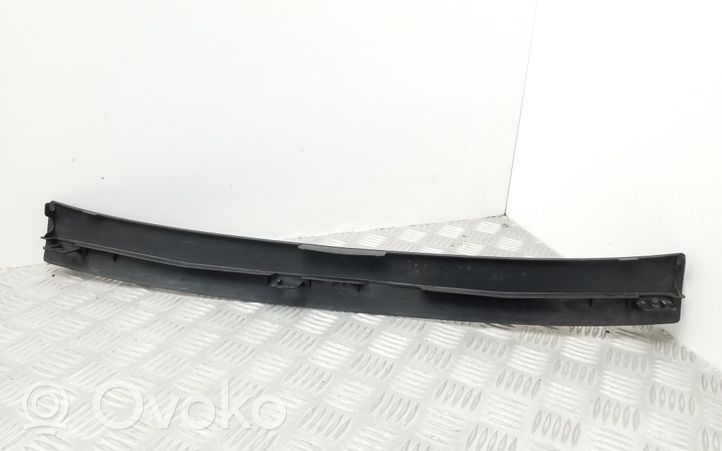 Audi A5 8T 8F Traverse inférieur support de radiateur 8T0807217A