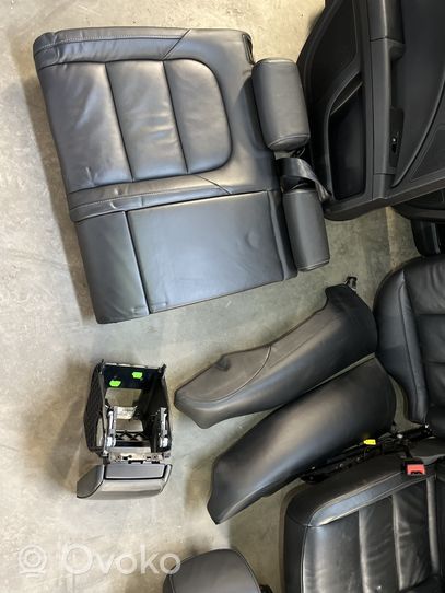 Skoda Superb B6 (3T) Seat and door cards trim set 