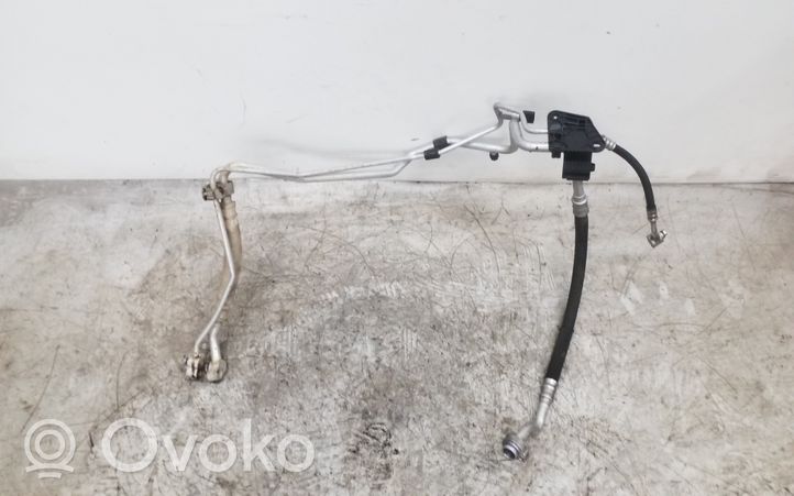 Volkswagen Tiguan Gaisa kondicioniera caurulīte (-es) / šļūtene (-es) 5N0820743D