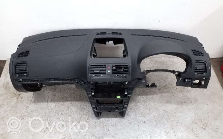 Skoda Yeti (5L) Deska rozdzielcza 5L2857007C