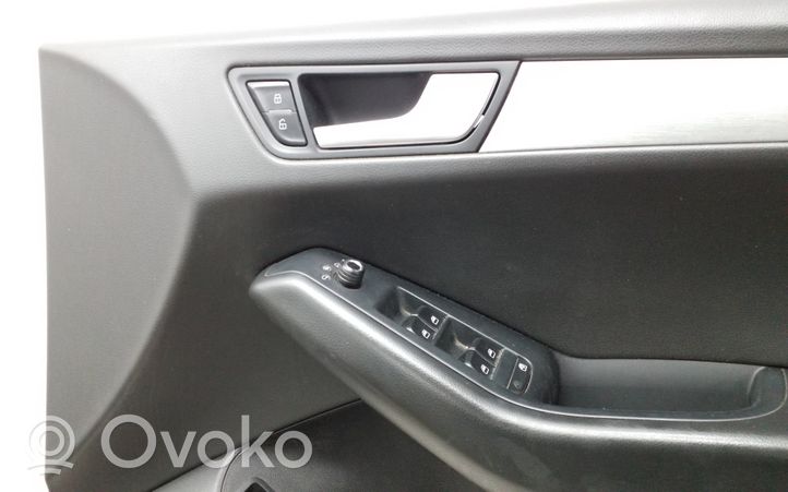 Audi Q5 SQ5 Boczki / Poszycie drzwi przednich 8R2867106B