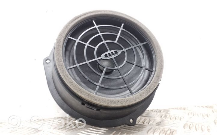 Audi Q3 8U Altavoz de la puerta trasera 8R0035411