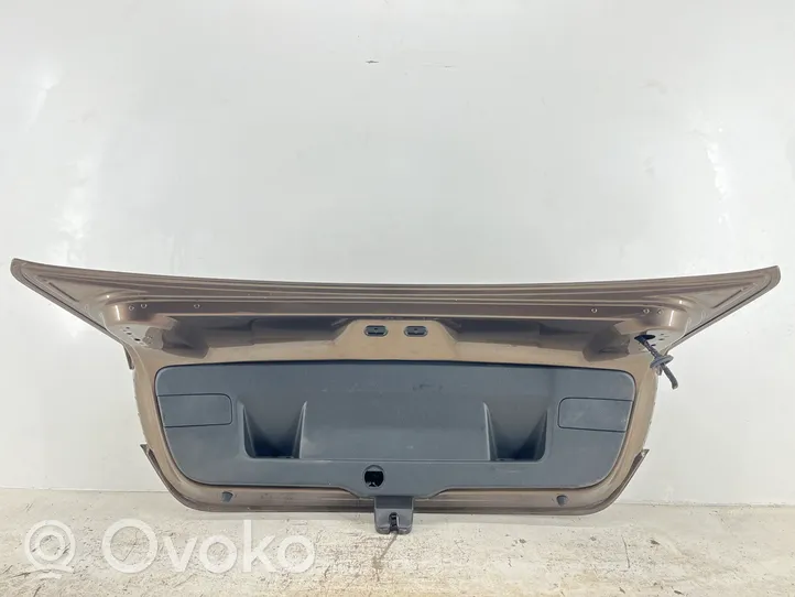 Volkswagen Jetta VI Tylna klapa bagażnika 5C6827446