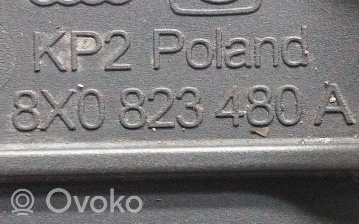 Audi A1 Dzinēja pārsega slēdzenes cilpa 8X0823480A