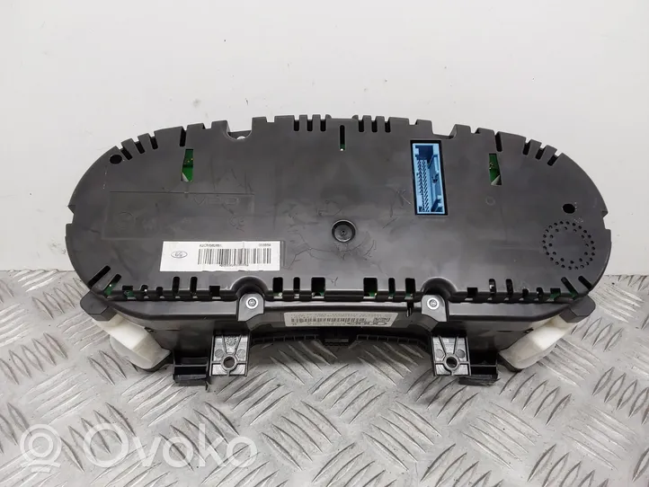 Audi A1 Speedometer (instrument cluster) 8X0920980A