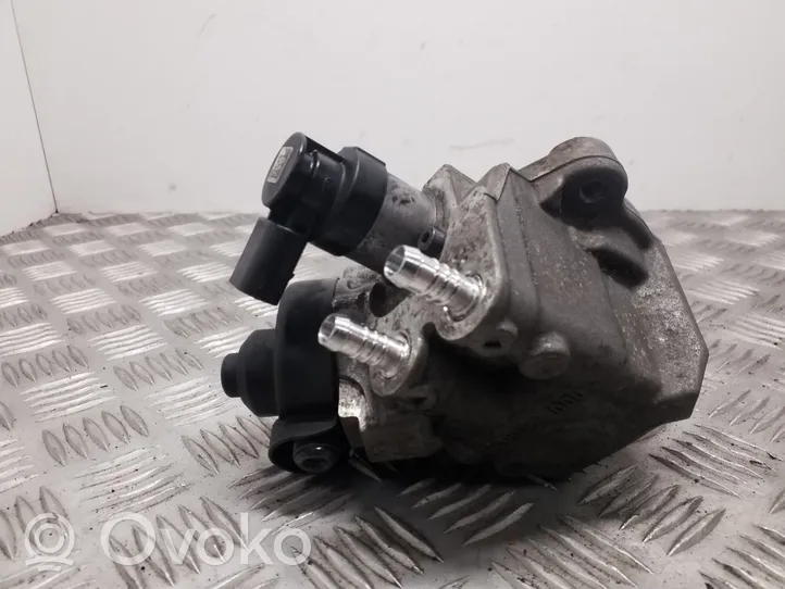 Volkswagen Tiguan Pompe d'injection de carburant à haute pression 03L130755