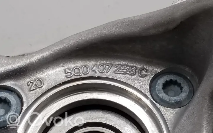 Volkswagen T-Roc Etuakselin pyöräntuenta 5Q0407258C