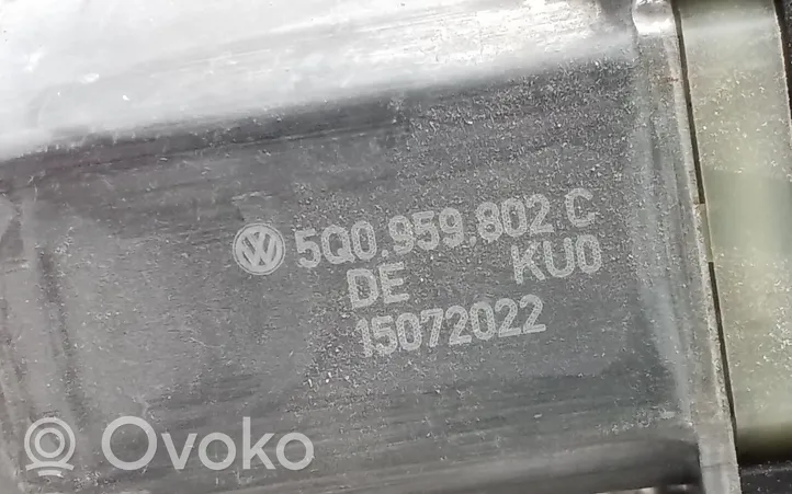 Volkswagen Tiguan Etuoven ikkunan nostomoottori 5Q0959802C