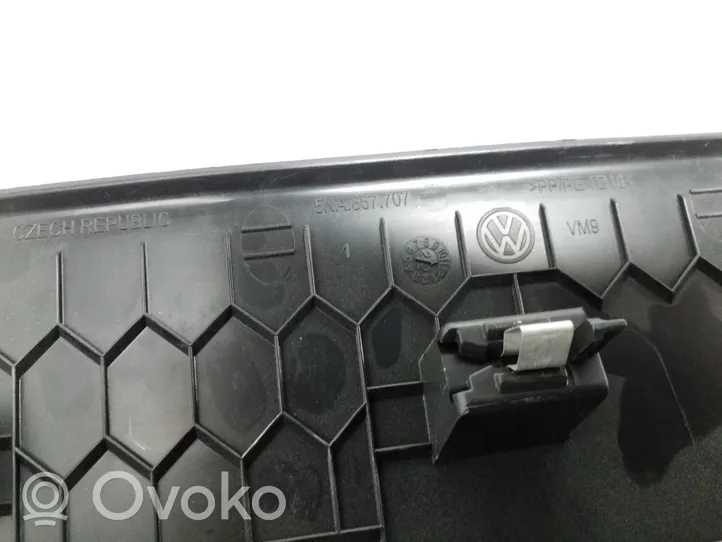 Volkswagen Tiguan Takaluukun/tavaratilan ylempi verhoilu 5NA867707