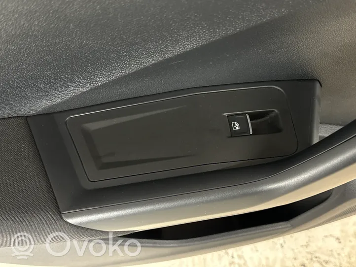 Volkswagen T-Roc Takaoven verhoilu 2GA867211B