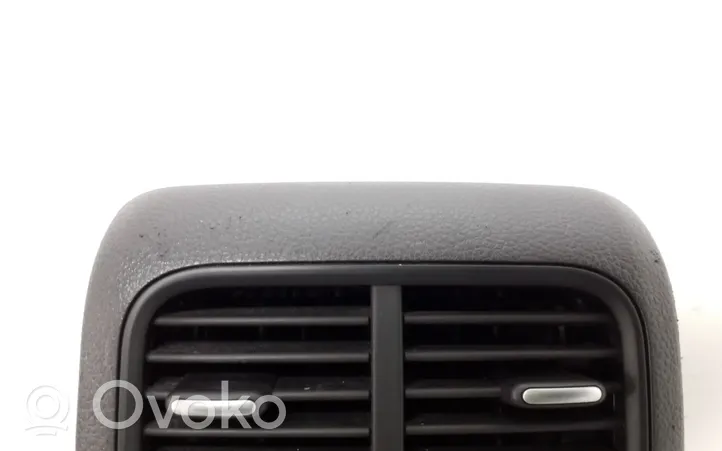 Volkswagen Jetta VI Takaosan ilmakanavan tuuletussuuttimen ritilä 5C6863289A