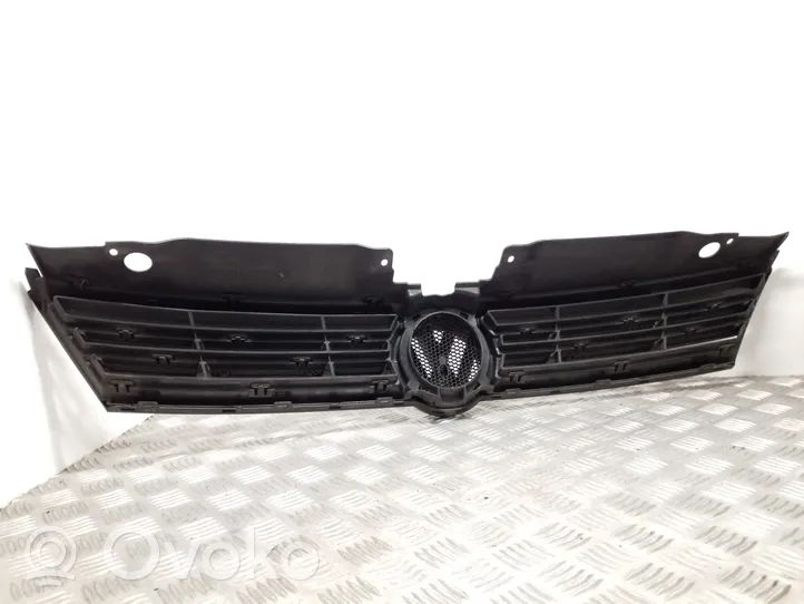 Volkswagen Jetta VI Maskownica / Grill / Atrapa górna chłodnicy 5C6853653