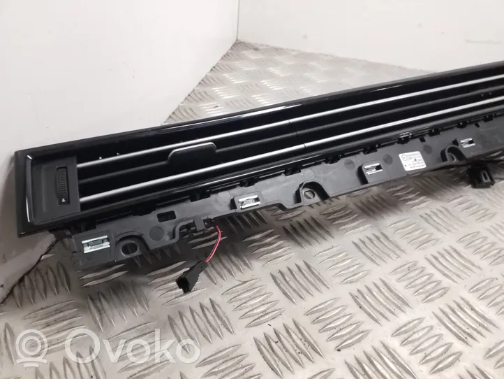 Volkswagen PASSAT B8 Griglia di ventilazione centrale cruscotto 3G2858415F