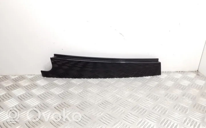 Volkswagen Golf VII Rivestimento modanatura del vetro della portiera posteriore 5G6839901B