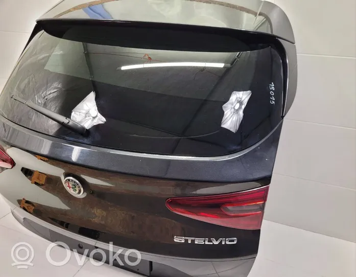 Alfa Romeo Stelvio Tylna klapa bagażnika 