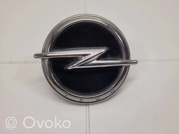 Opel Corsa F Valmistajan merkki/logo/tunnus 