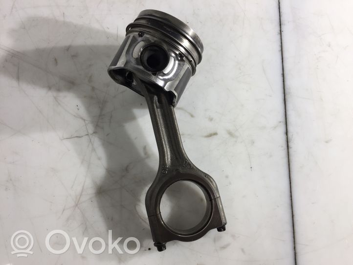 Ford Connect Piston with connecting rod 75L101