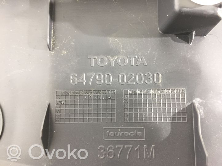 Toyota Auris 150 Inne elementy wykończenia bagażnika 6479002030