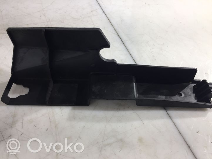 Opel Vivaro Wlot / Kanał powietrza intercoolera 93854402