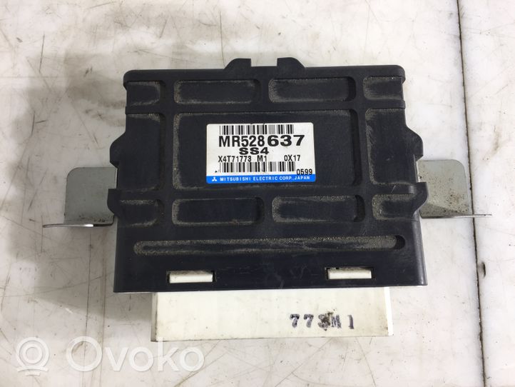 Mitsubishi Pajero Gearbox control unit/module MR528637