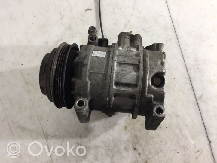 Audi A6 S6 C5 4B Ilmastointilaitteen kompressorin pumppu (A/C) 4B0260805C