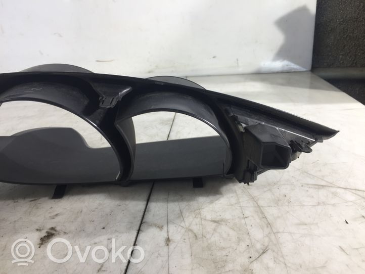 Toyota Verso Kojelaudan kehys 554100F010