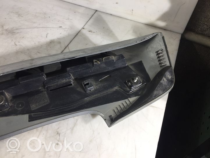 Toyota Avensis T270 Spoileris galinio dangčio 7608505060