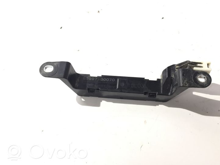 Toyota Yaris Beraktės sistemos KESSY (keyless) valdymo blokas/ modulis 8L03