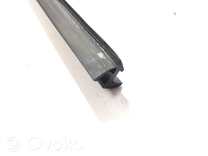 Toyota Yaris Rubber seal loading door window/glass 