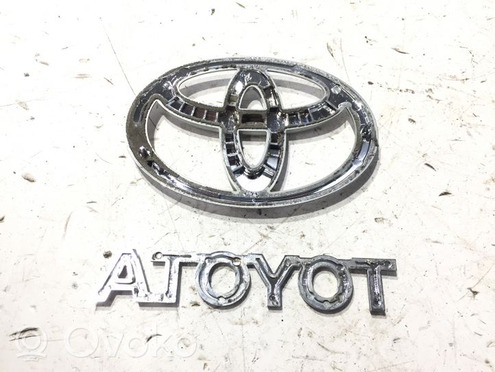 Toyota Yaris Logo, emblème de fabricant 