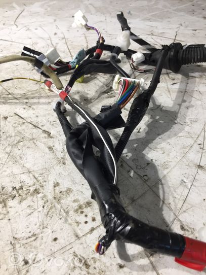 Toyota RAV 4 (XA40) Front door wiring loom 8983133050