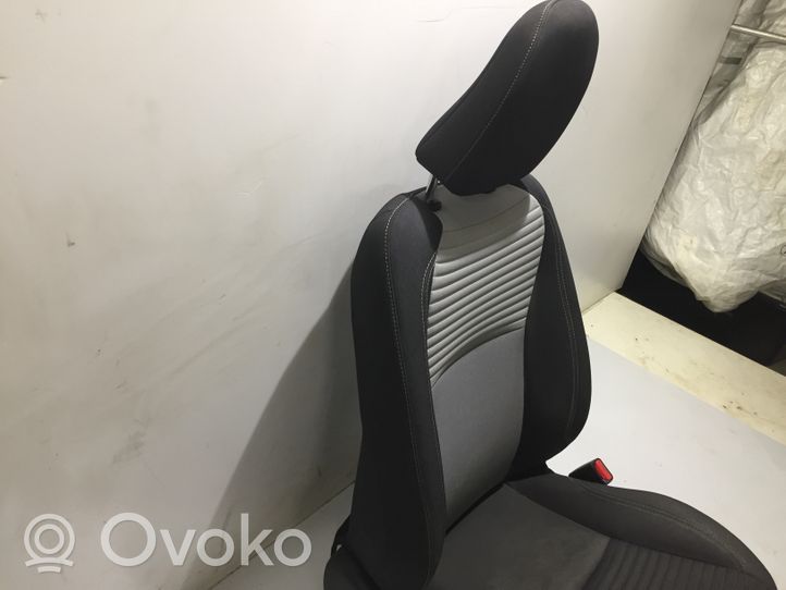 Toyota Yaris Priekinė keleivio sėdynė 