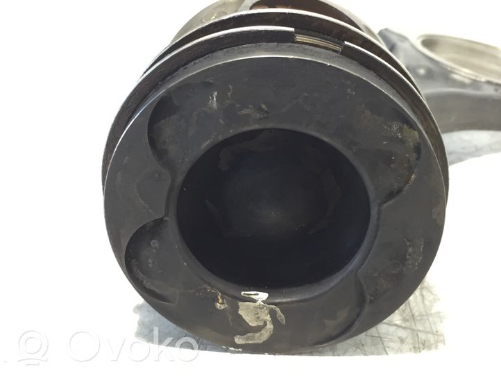 Mercedes-Benz Vito Viano W639 Piston avec bielle 