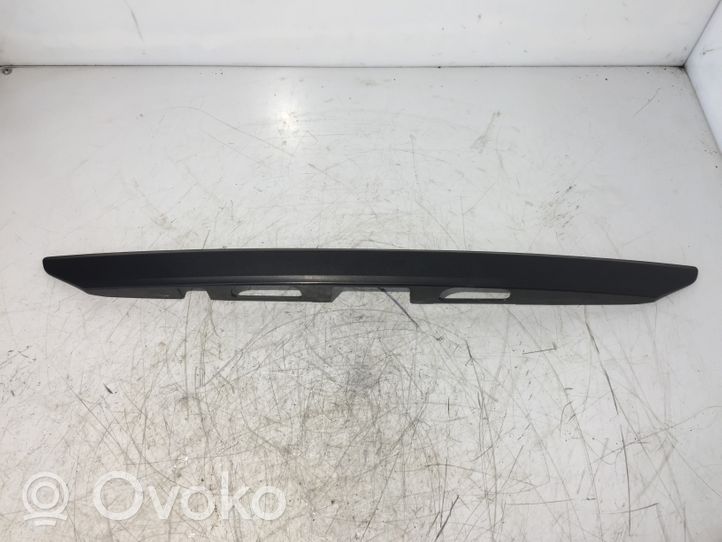 Toyota Yaris Listwa oświetlenie tylnej tablicy rejestracyjnej 768010D170