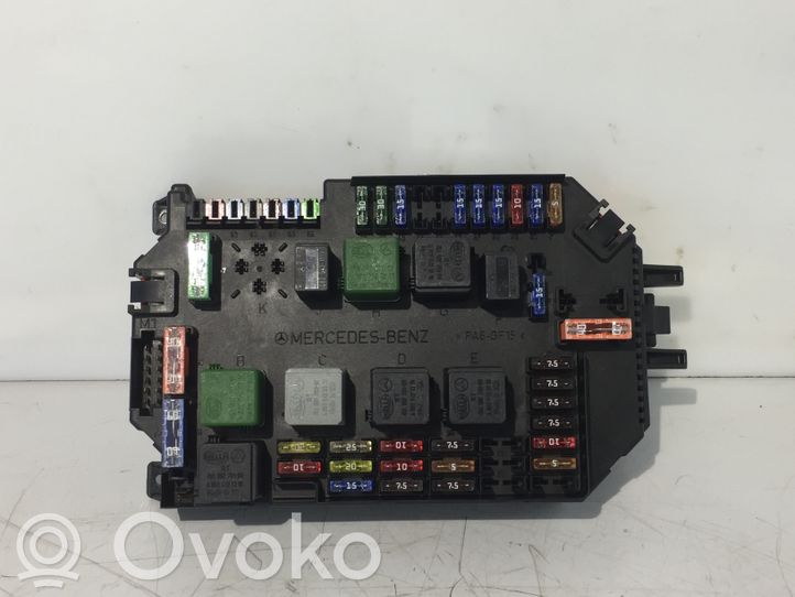 08022110 MercedesBenz S W221 Fuse box set, 40.00 € RRR
