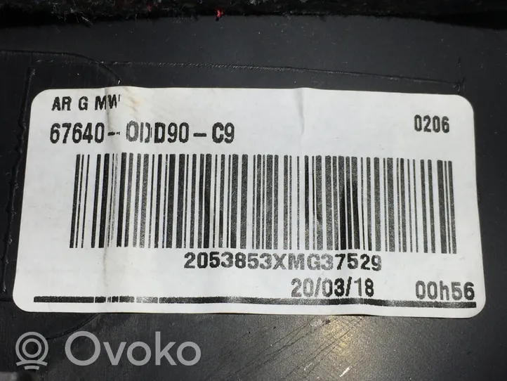 Toyota Yaris Boczki / Poszycie drzwi tylnych 676130D550