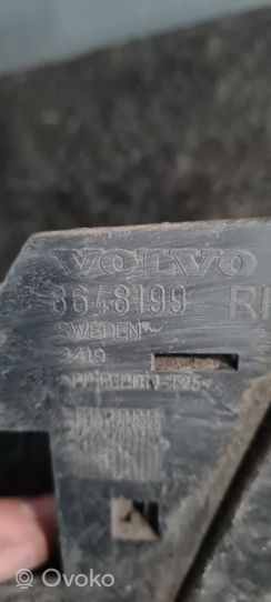 Volvo V70 Aizmugurējā bufera montāžas kronšteins 8648199