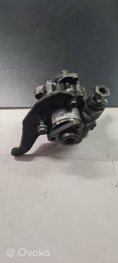 Audi A4 S4 B7 8E 8H Pompe de direction assistée 8E0145155N