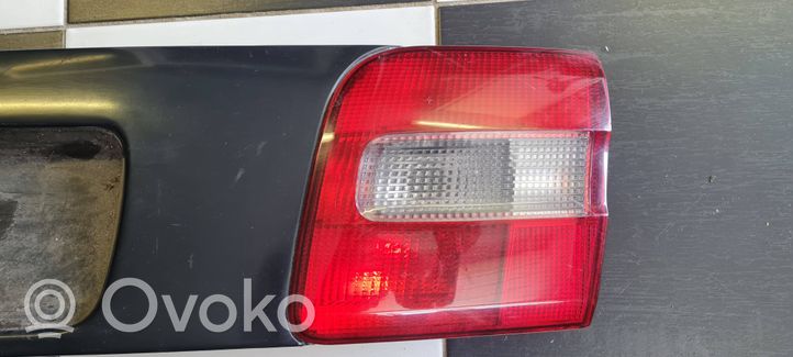 Volvo S40, V40 Galinis žibintas dangtyje 30862381