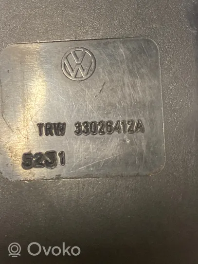 Volkswagen Golf IV Boucle de ceinture de sécurité arrière 33026412A